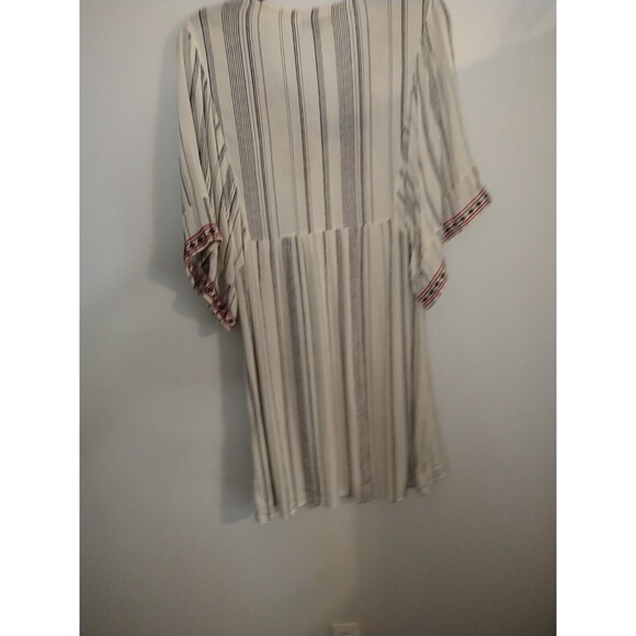 Artesia embroidered Vneck Dress MD Bohemian Beachy Feminine cottage core - Picture 7 of 10